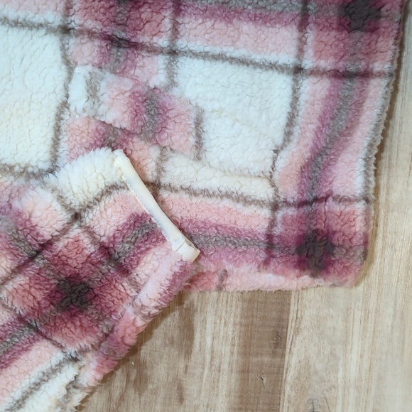 NWT Fall Soft fleece flannel - Picture 4 of 5